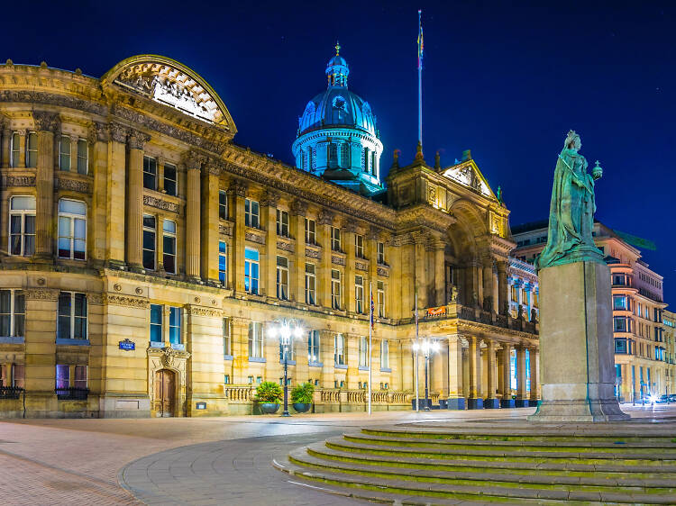 Discover the treasures of Birmingham Museum and Art Gallery