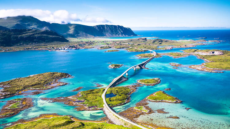 11 of the most breathtakingly beautiful road trips around the world