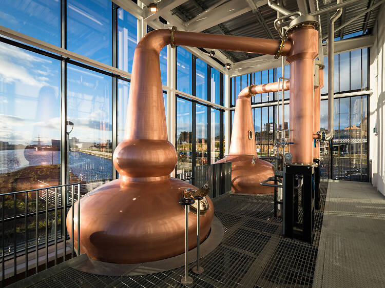 Wet your lips with single malt whiskey at Clydeside Distillery