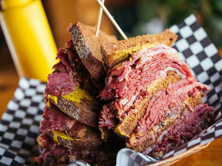15 delis with the best Montreal smoked meat