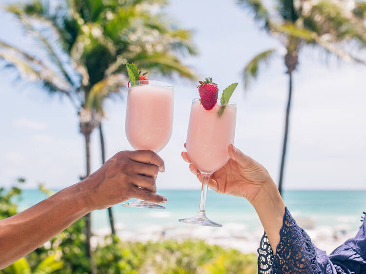 17 delicious frozen cocktails to sip in Miami